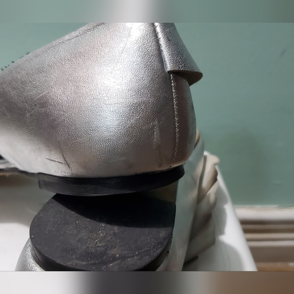 IRO Ruffled Silver Metallic Leather Pointed Toe D'Orsay Flats sz 41 - Picture 13 of 15